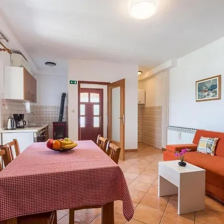 Ornela Apartment